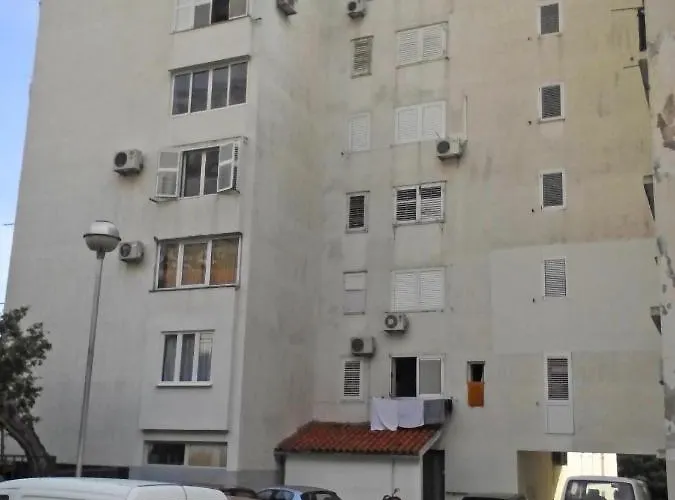 With A Parking Space - 11567 * Makarska