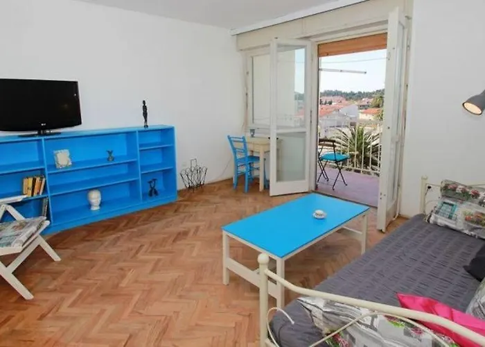 With A Parking Space - 11567 *